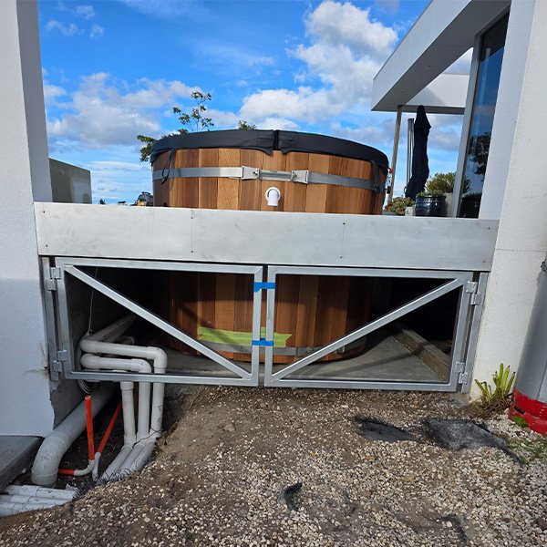 Storage gates prior to cladding.